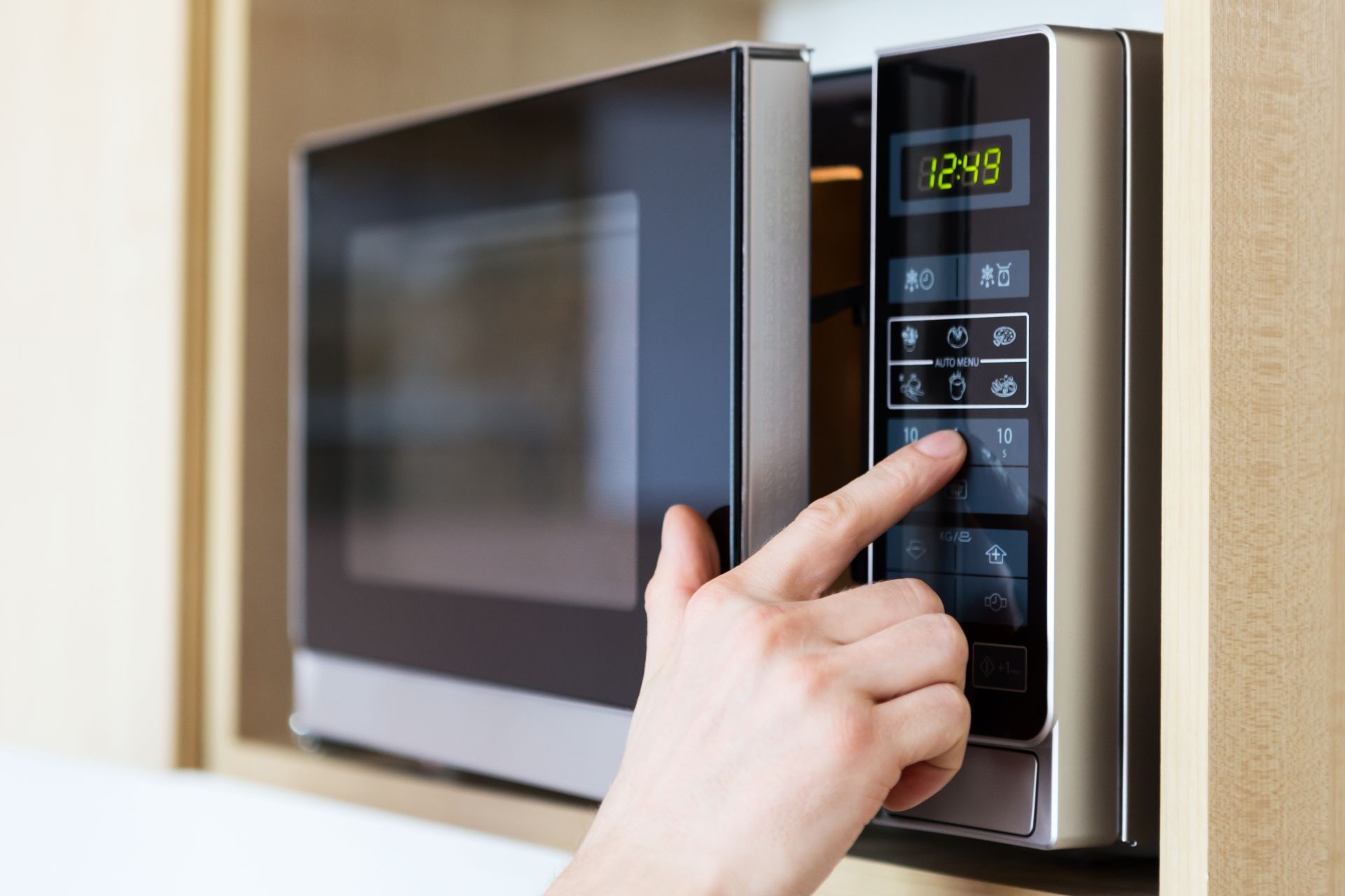 Décongélation au four à microondes comment utiliser le réglage de décongélation de façon